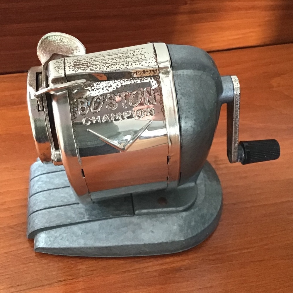Boston Champion Pencil Sharpener Desktop Hand Crank Pinch Feed Vintage MCM WORKS